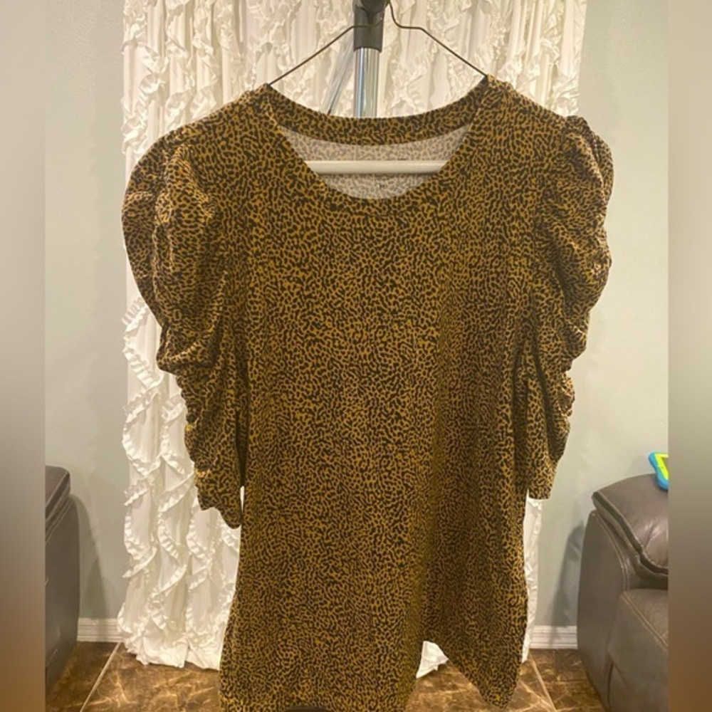 Great Condition Loft Brown and Tan Top